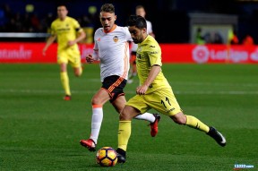 关于纳达尔遭遇十连败比利亚雷亚尔迎西甲关键赛，网友：费耶诺德围绕足总杯状态回暖的信息