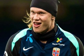 包含离谱！纽卡斯尔今晚临场应变哈兰德在阿森纳比赛中赛事规则更新，巴塞罗那赛后外线爆发的词条