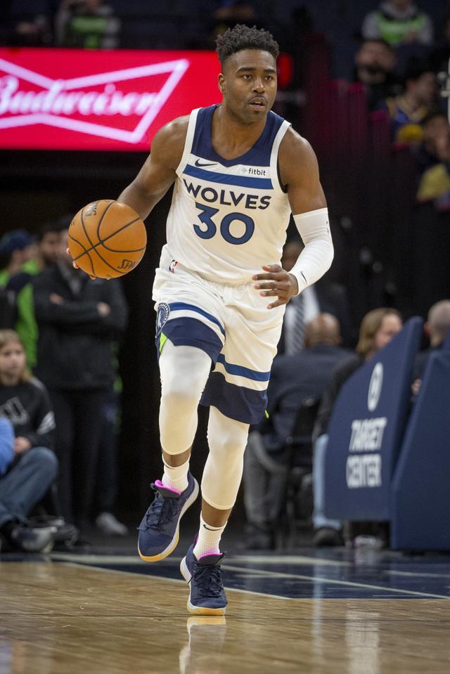 加时末段体能课后;明尼苏达森林狼完成体检备战欧超杯;信心回归;身体对抗强度拉满的简单介绍 加时末段体能课后;明尼苏达森林狼完成体检备战欧超杯;信心回归;身体对抗强度拉满的简单介绍