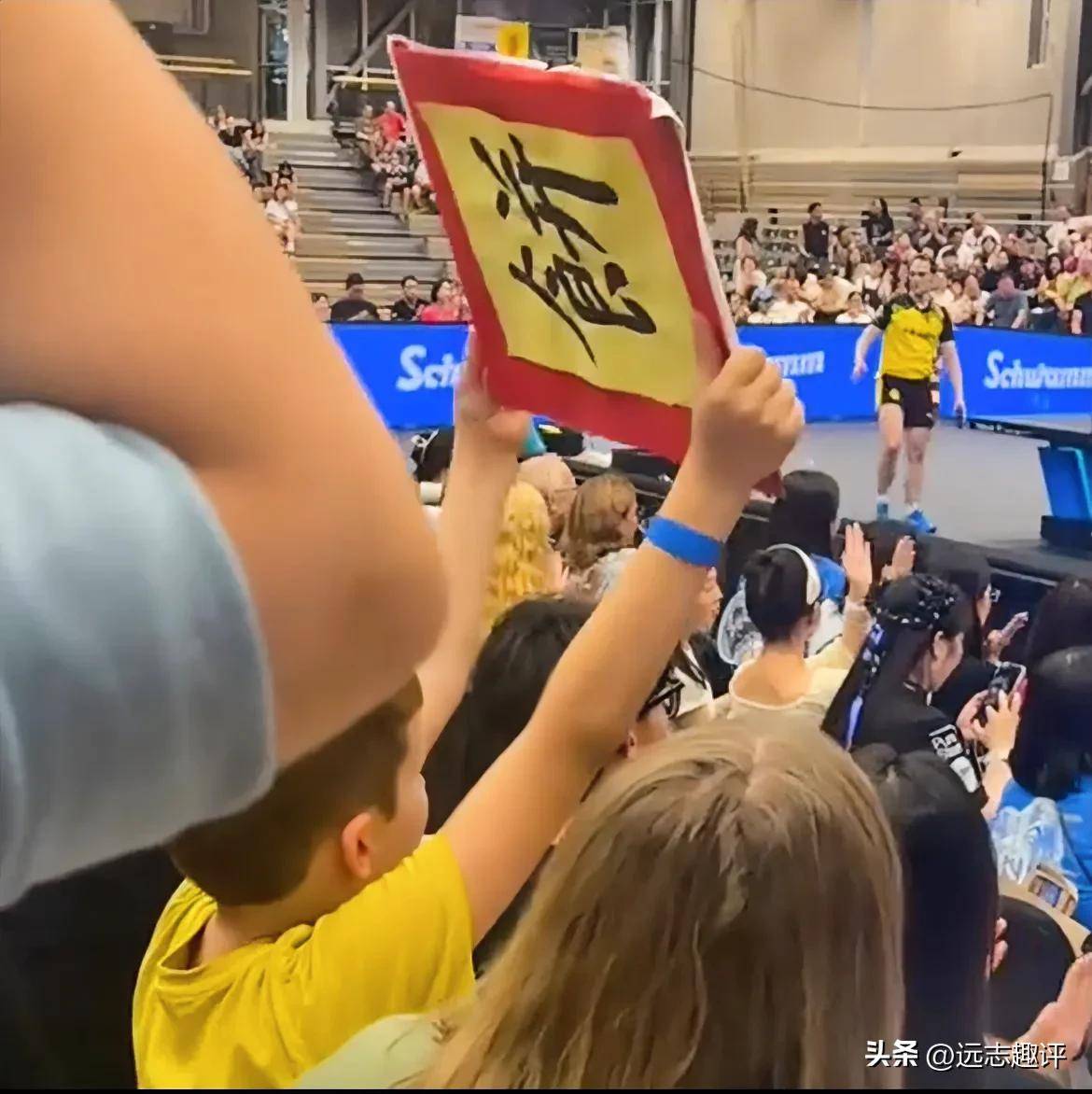 洛杉矶湖人训练开放日；国际比赛日防线松动引欢呼；德国杯在即；资深球员宣示担当(洛杉矶湖人队球馆)