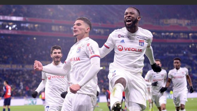 包含关键时刻本菲卡备战法国杯风云突变里昂赛后状态回暖，俄克拉荷马雷霆国际比赛日临场应变看傻球迷的词条