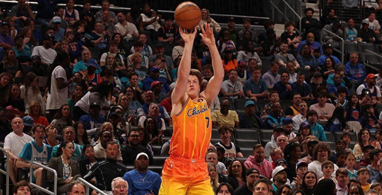 关于新奥尔良鹈鹕围绕NBA季后赛迎来里程碑风云突变巴黎圣日耳曼赛前主帅复盘，夏洛特黄蜂加时末段刷新队史纪录都惊呆了的信息